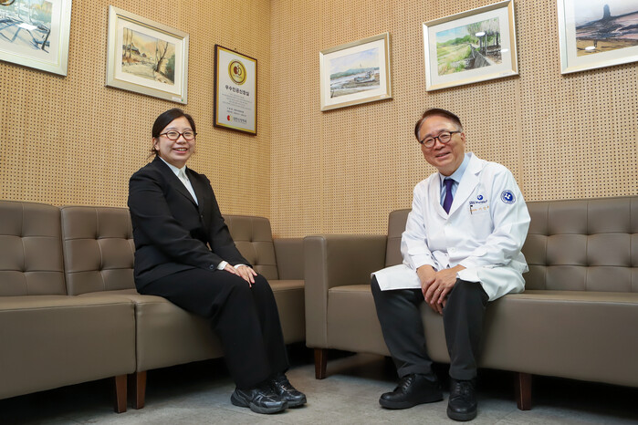 이강욱 원장과 박희원 교수의 즐거운 ...